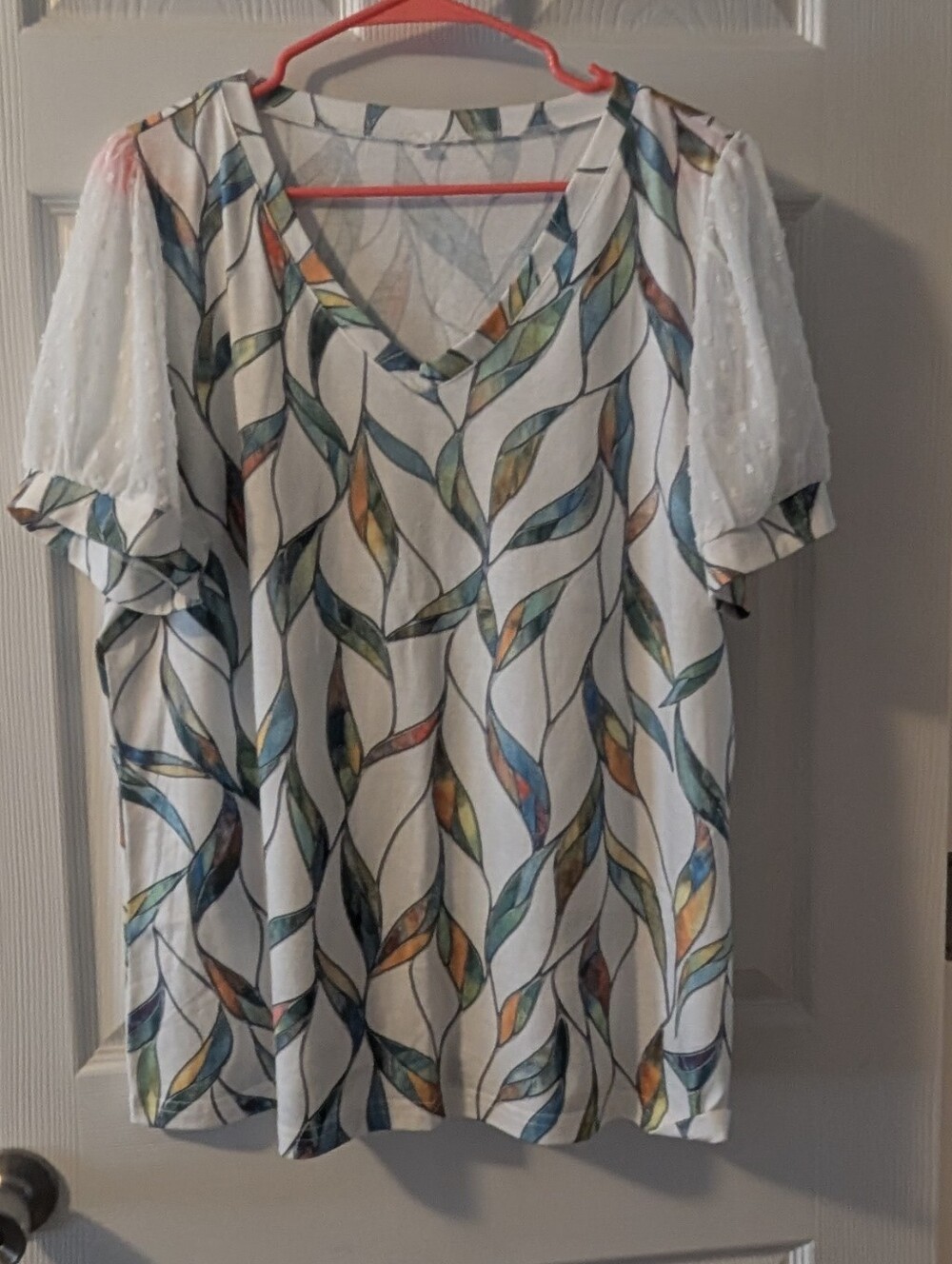V-Neck Printed Blouse with Puff Sleeves - Multicolor Leaf Pattern
